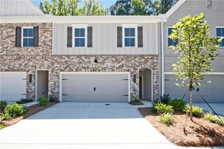 689 Sunstone Lane, Lawrenceville, GA 30043