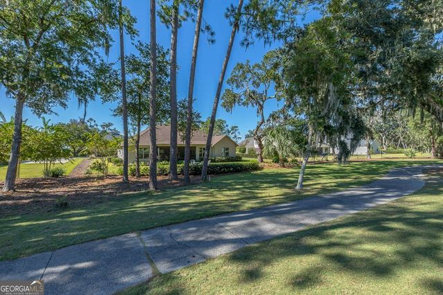 930 Champney, St. Simons, GA 31522