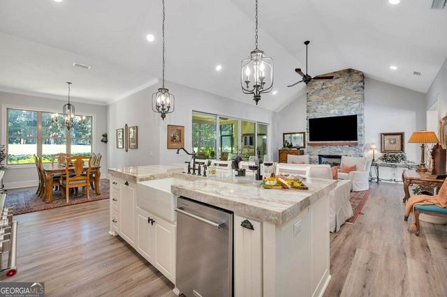 930 Champney, St. Simons, GA 31522