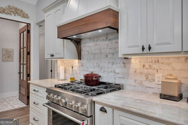 930 Champney, St. Simons, GA 31522