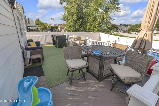 4 Carter Place, Parlin, NJ 08859