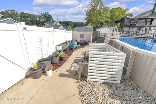 4 Carter Place, Parlin, NJ 08859