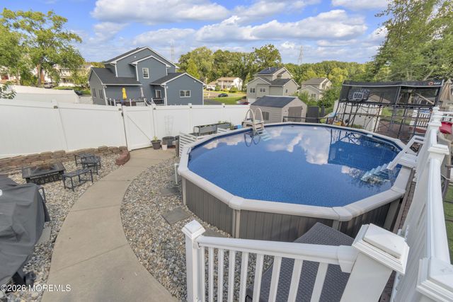 4 Carter Place, Parlin, NJ 08859