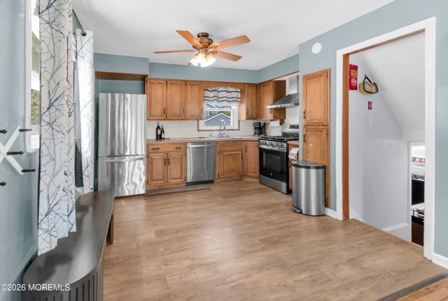 4 Carter Place, Parlin, NJ 08859
