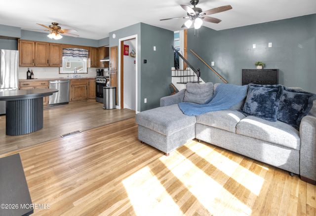 4 Carter Place, Parlin, NJ 08859