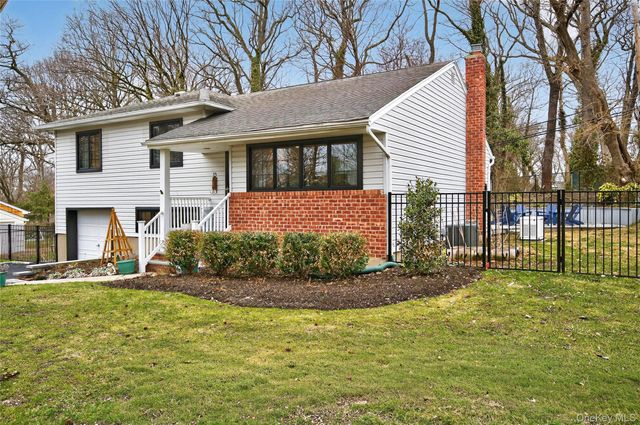 59 Grist Mill Lane, Huntington, NY 11743