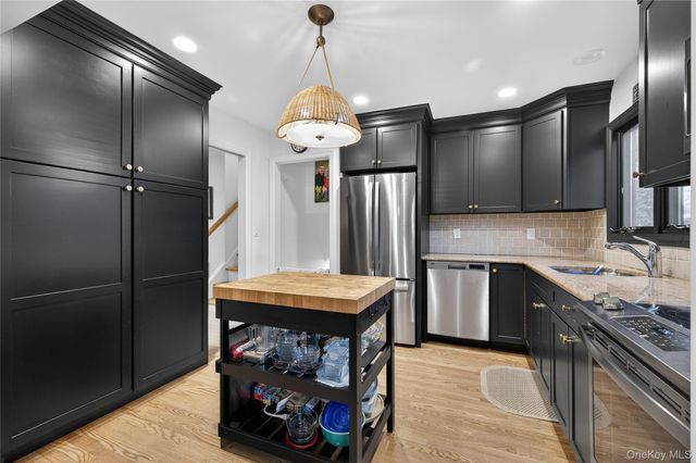 59 Grist Mill Lane, Huntington, NY 11743