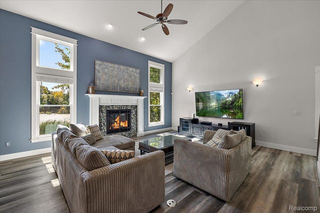 59213 Carriage Lane, Lyon Charter Township, MI 48178