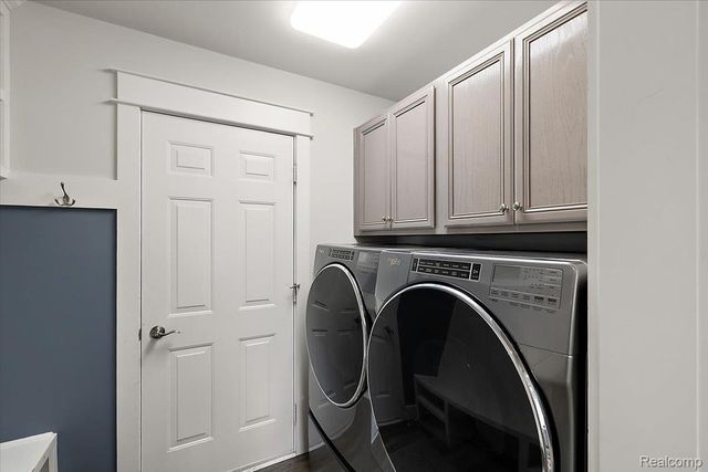 59213 Carriage Lane, Lyon Charter Township, MI 48178