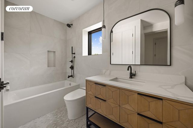 966 BERGEN Street, New York City, NY 11216