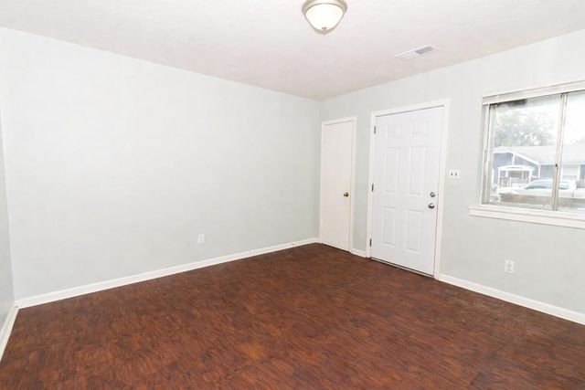 1102 N Hawthorne Street, Chattanooga, TN 37406