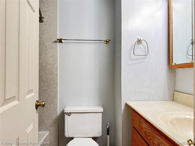 2038 Roman Court, Warren, MI 48092