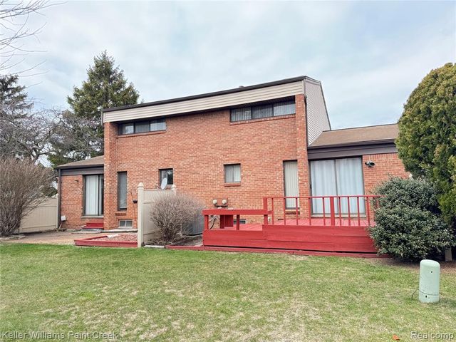 2038 Roman Court, Warren, MI 48092