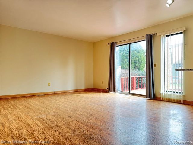 2038 Roman Court, Warren, MI 48092