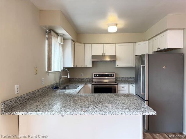 2038 Roman Court, Warren, MI 48092