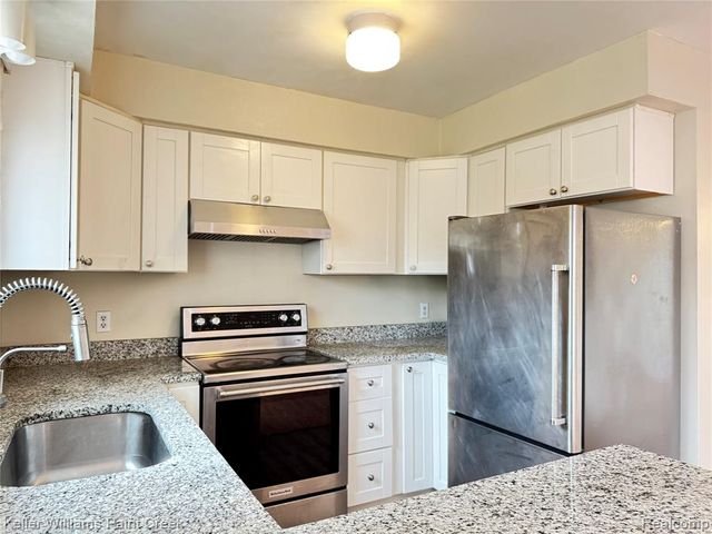 2038 Roman Court, Warren, MI 48092