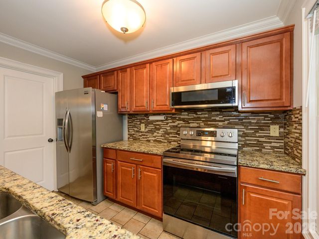 6060 Acadian Woods Drive, Charlotte, NC 28227