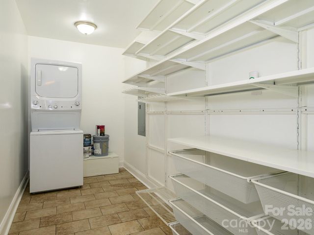 6060 Acadian Woods Drive, Charlotte, NC 28227