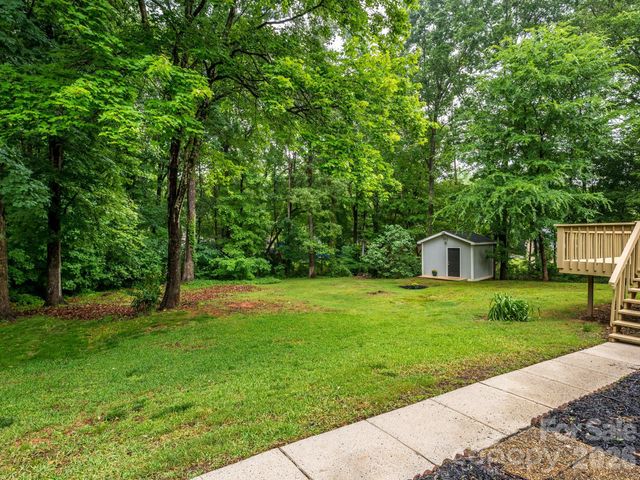 6060 Acadian Woods Drive, Charlotte, NC 28227