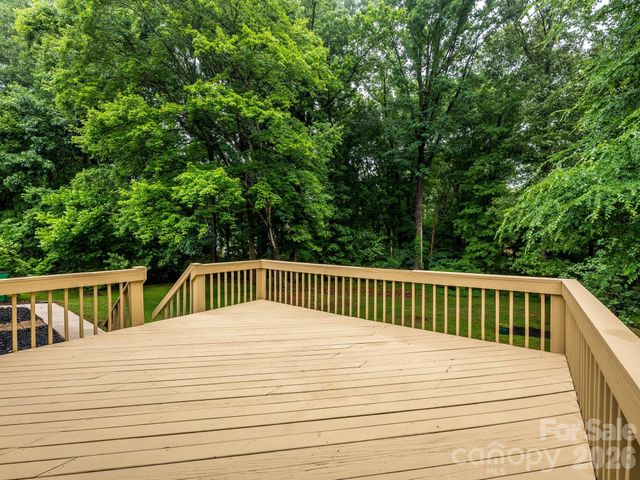 6060 Acadian Woods Drive, Charlotte, NC 28227