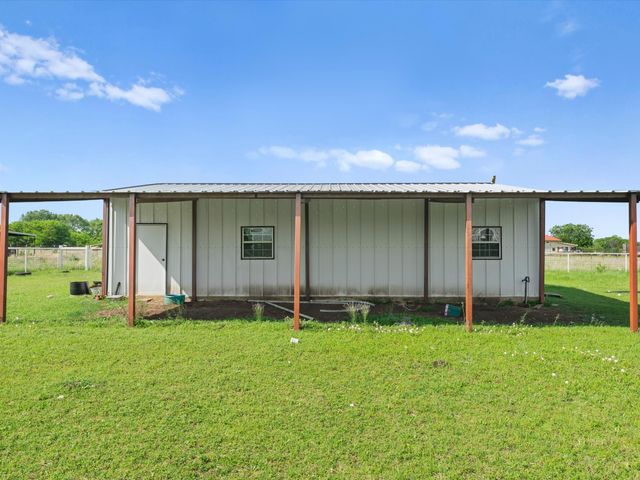 6568 Michael Road, Sanger, TX 76266