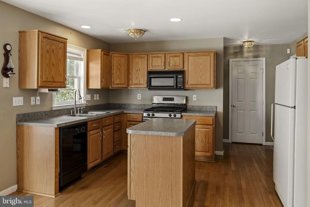 324 HAWTHORNE DR, Denver, PA 17517