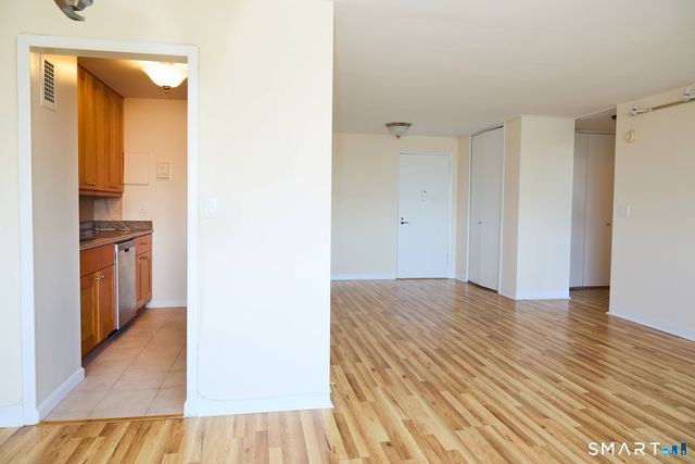 2625 Park Avenue 7S, Bridgeport, CT 06604