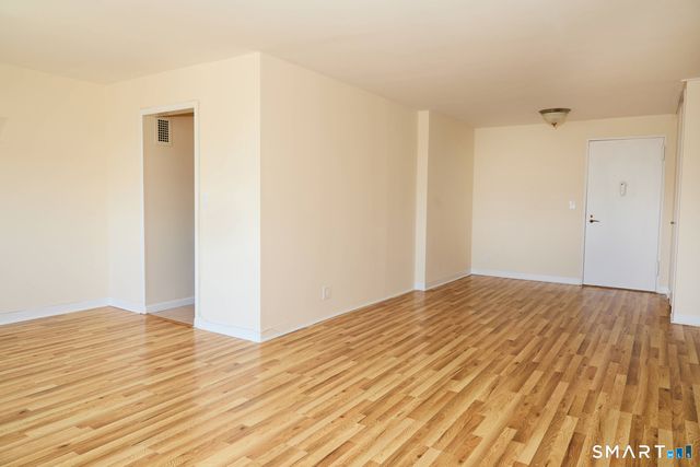 2625 Park Avenue 7S, Bridgeport, CT 06604