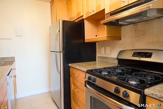2625 Park Avenue 7S, Bridgeport, CT 06604