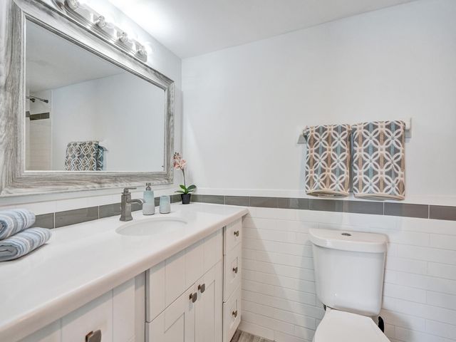 720 Bayshore Drive 302, Fort Lauderdale, FL 33304