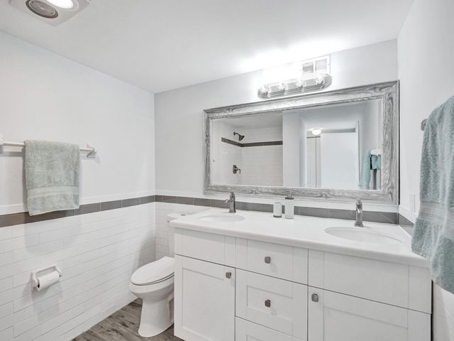 720 Bayshore Drive 302, Fort Lauderdale, FL 33304