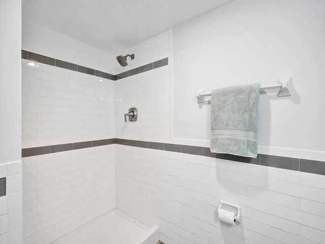 720 Bayshore Drive 302, Fort Lauderdale, FL 33304