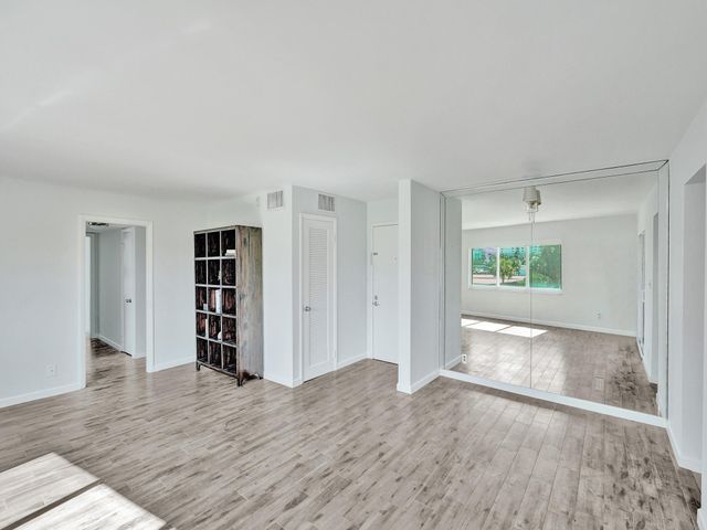 720 Bayshore Drive 302, Fort Lauderdale, FL 33304