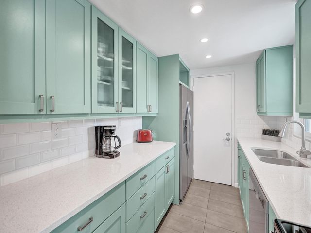 720 Bayshore Drive 302, Fort Lauderdale, FL 33304