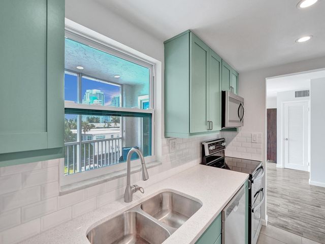 720 Bayshore Drive 302, Fort Lauderdale, FL 33304