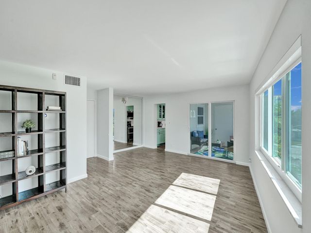 720 Bayshore Drive 302, Fort Lauderdale, FL 33304