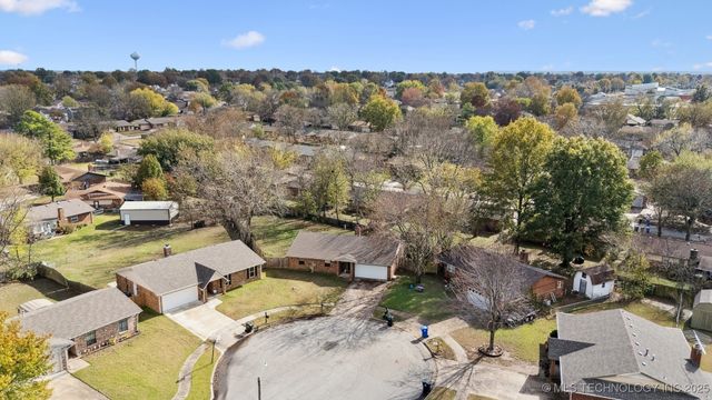 2613 S Sycamore Avenue, Broken Arrow, OK 74012