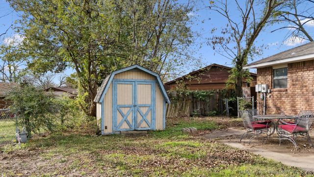 2613 S Sycamore Avenue, Broken Arrow, OK 74012