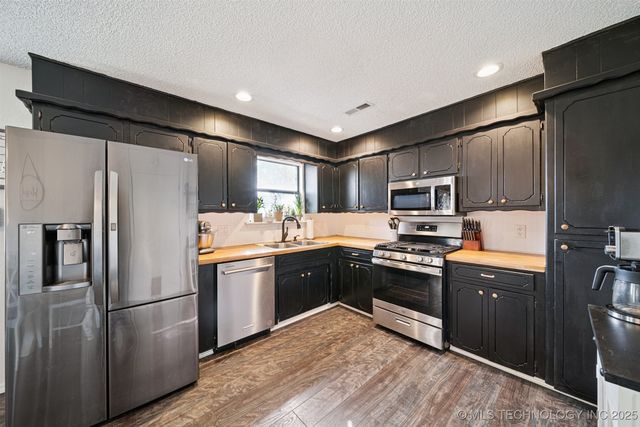 2613 S Sycamore Avenue, Broken Arrow, OK 74012