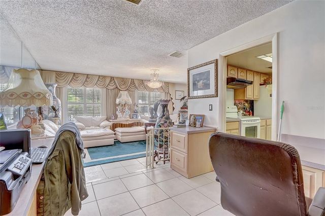 1204 SWAN STREET, Winter Springs, FL 32708