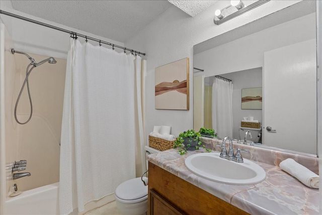 4514 Albatross Drive, Seabrook, TX 77586