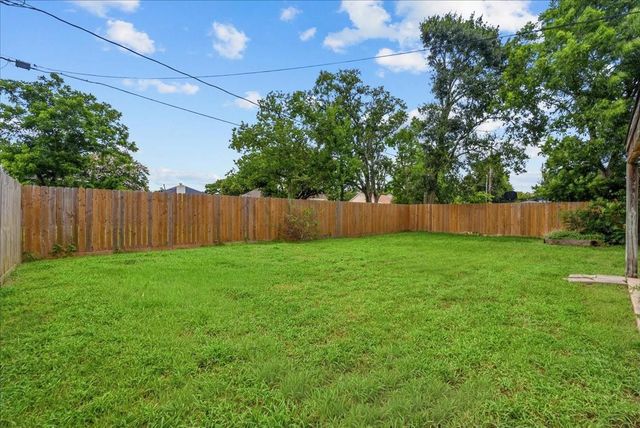 4514 Albatross Drive, Seabrook, TX 77586