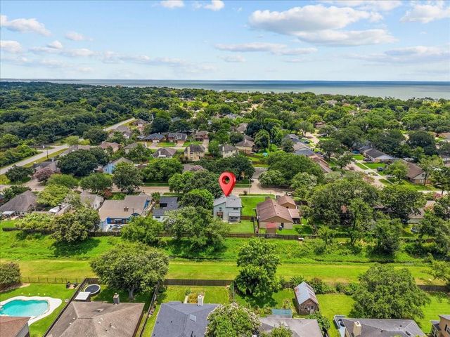 4514 Albatross Drive, Seabrook, TX 77586