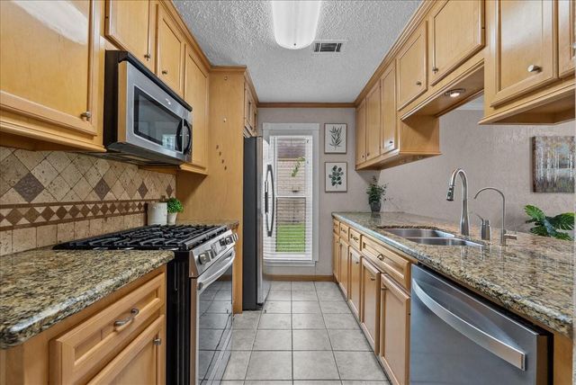 4514 Albatross Drive, Seabrook, TX 77586
