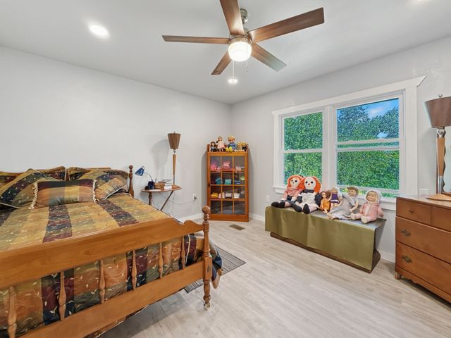 625 E Whitney Street, Hamilton, TX 76531