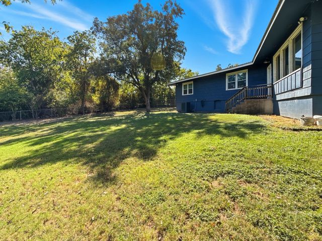 625 E Whitney Street, Hamilton, TX 76531