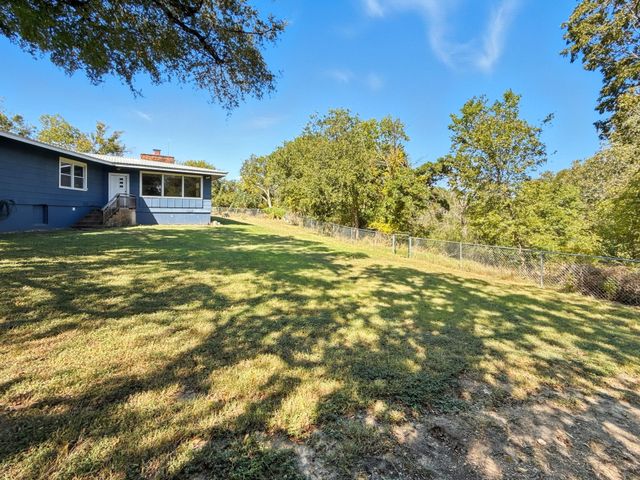 625 E Whitney Street, Hamilton, TX 76531