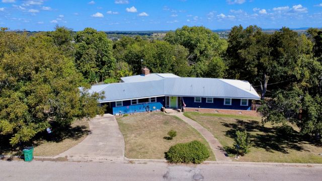 625 E Whitney Street, Hamilton, TX 76531