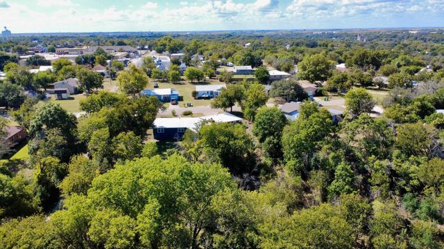 625 E Whitney Street, Hamilton, TX 76531