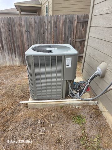 10622 Rayburn Landing, San Antonio, TX 78252